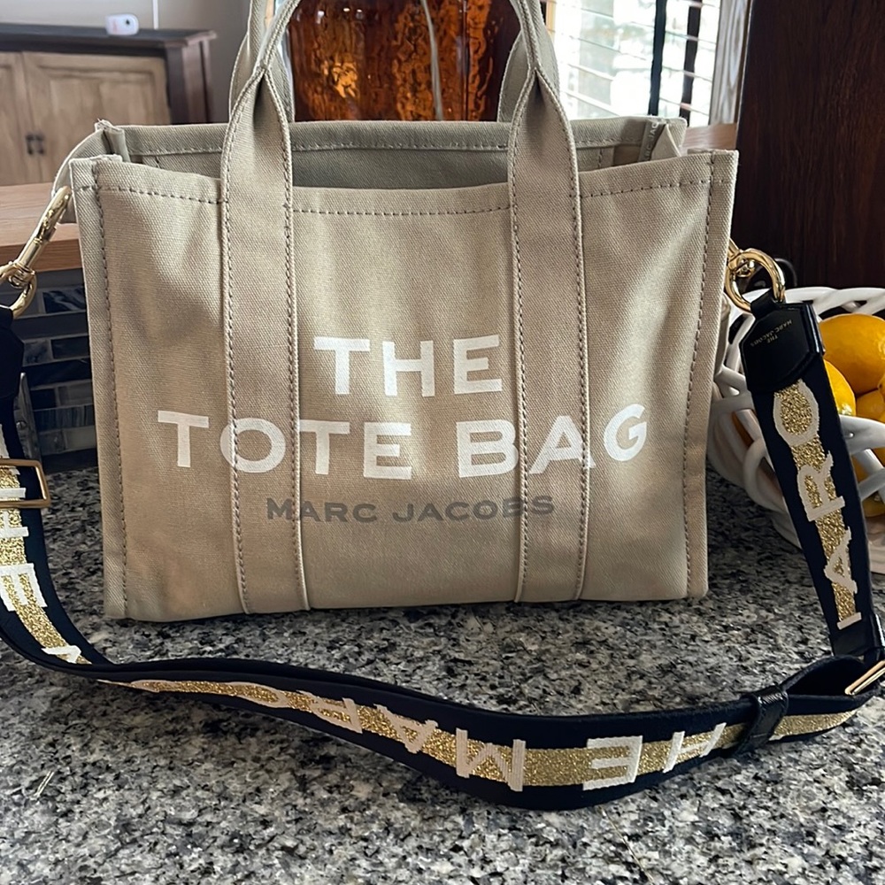 Marc Jacobs Medium Tote Canvas
